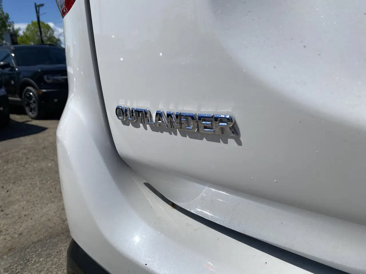 Mitsubishi Outlander снимка Mitsubishi Outlander