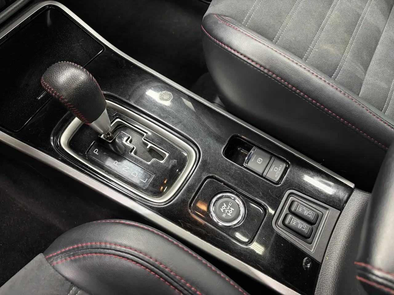 Mitsubishi Outlander fotografie Mitsubishi Outlander
