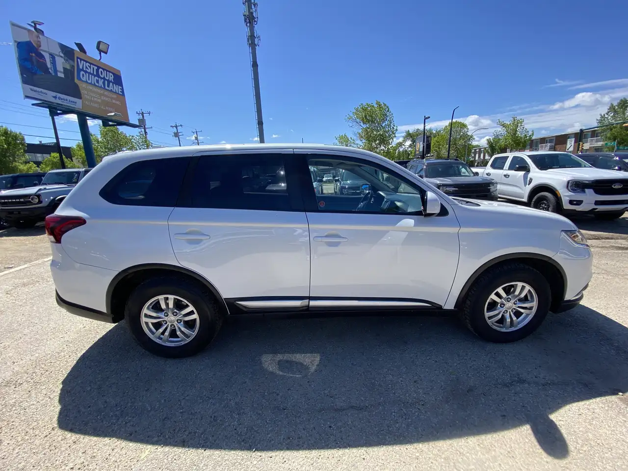 Mitsubishi Outlander снимка Mitsubishi Outlander
