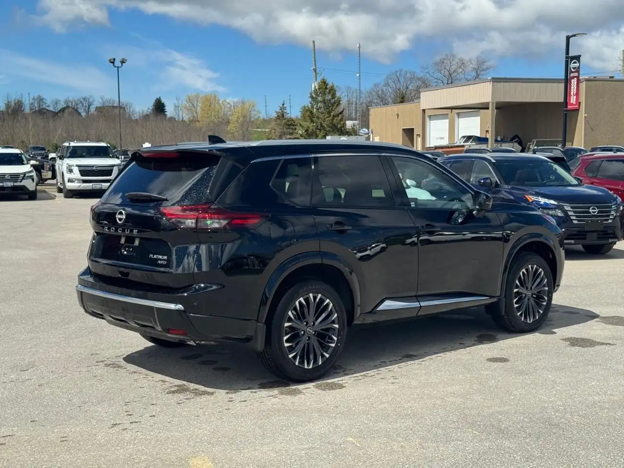 Nissan Rogue снимка Nissan Rogue