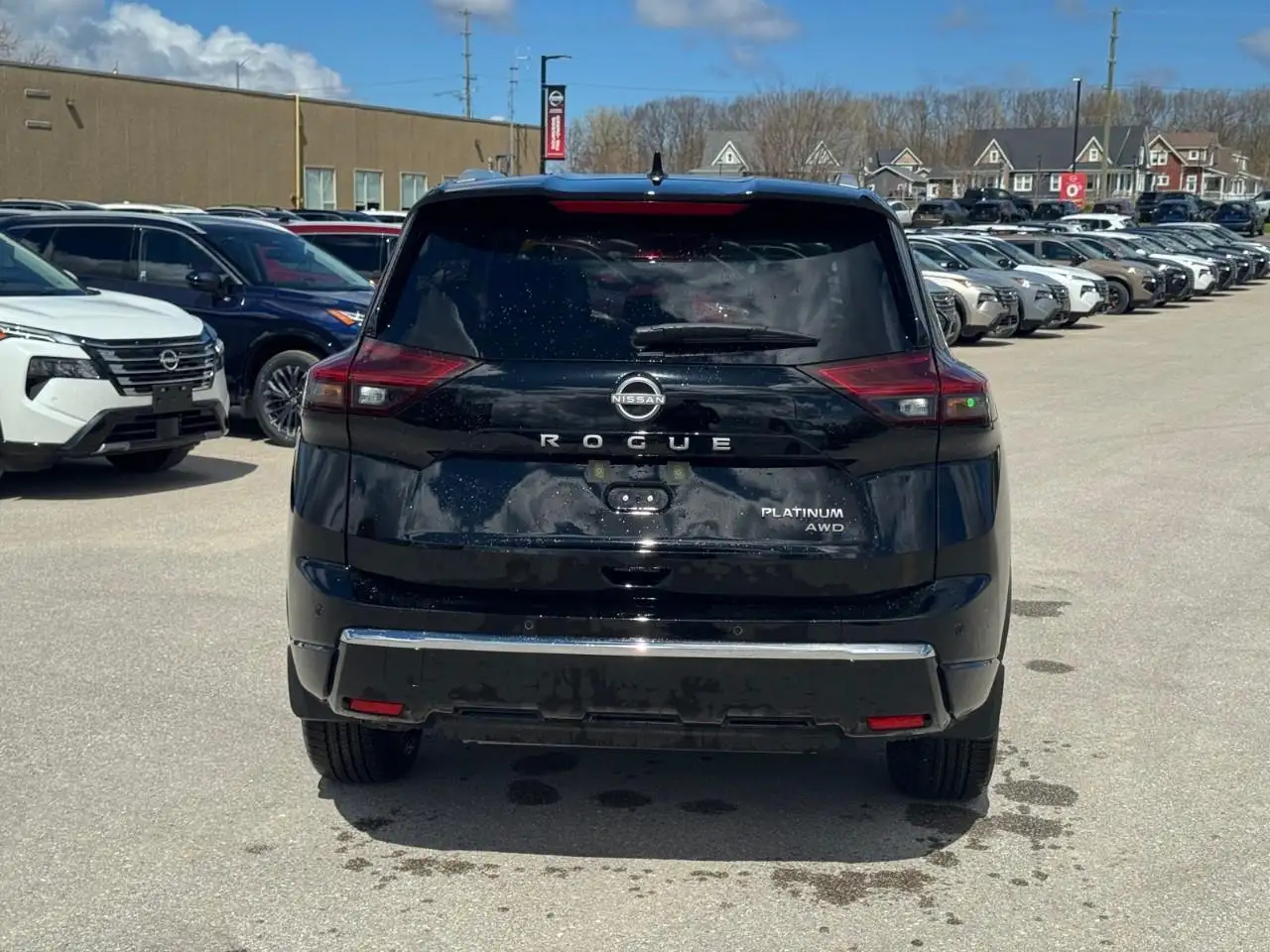Nissan Rogue снимка Nissan Rogue
