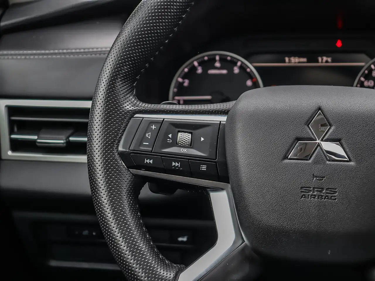 Mitsubishi Outlander снимка Mitsubishi Outlander