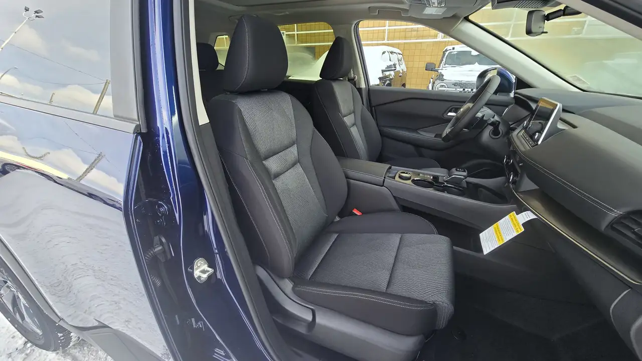 Nissan Rogue fotografie Nissan Rogue