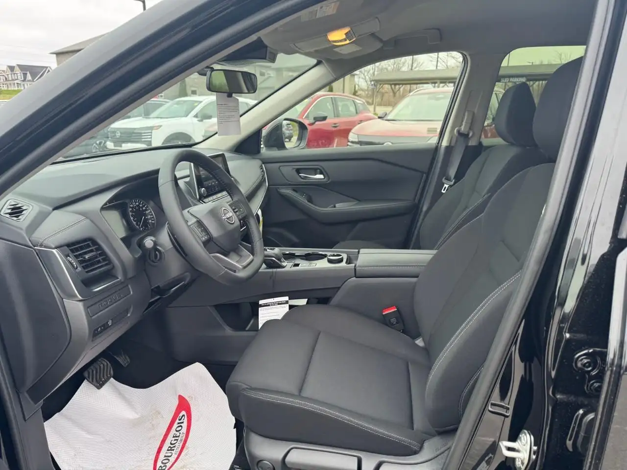 Nissan Rogue снимка Nissan Rogue