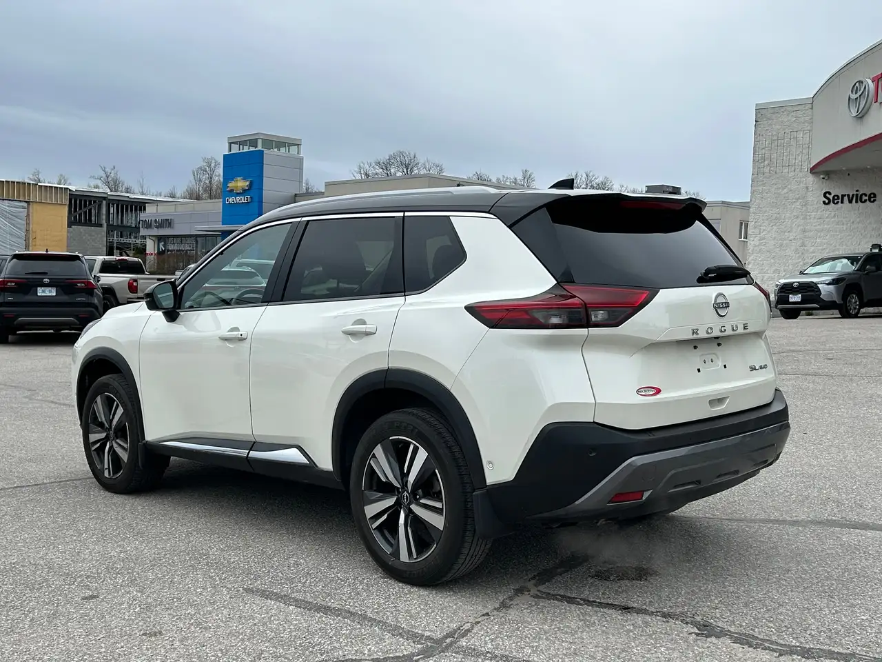 Nissan Rogue снимка Nissan Rogue