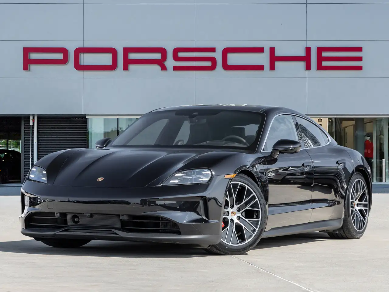 Porsche Taycan снимка Porsche Taycan