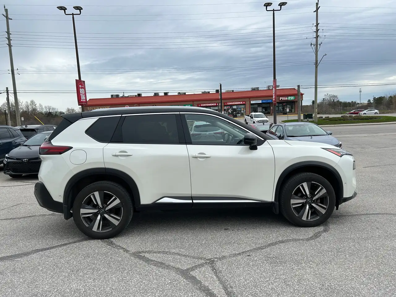 Nissan Rogue снимка Nissan Rogue