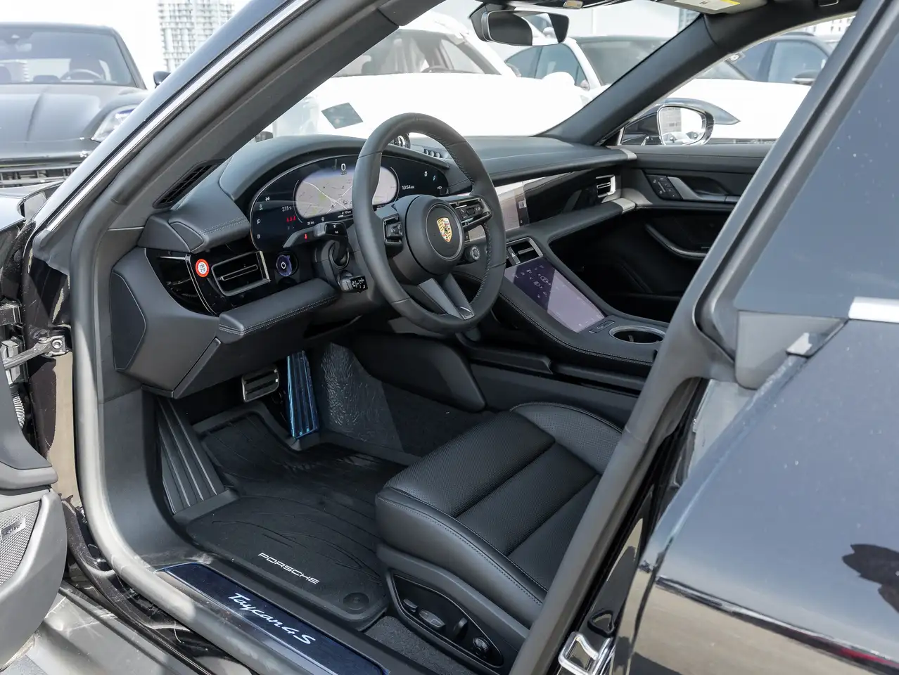 Porsche Taycan снимка Porsche Taycan