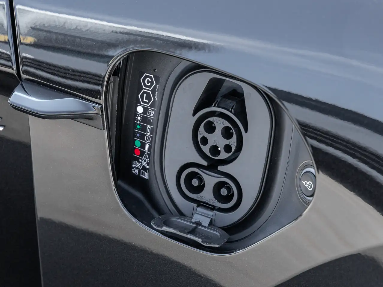 Porsche Taycan снимка Porsche Taycan