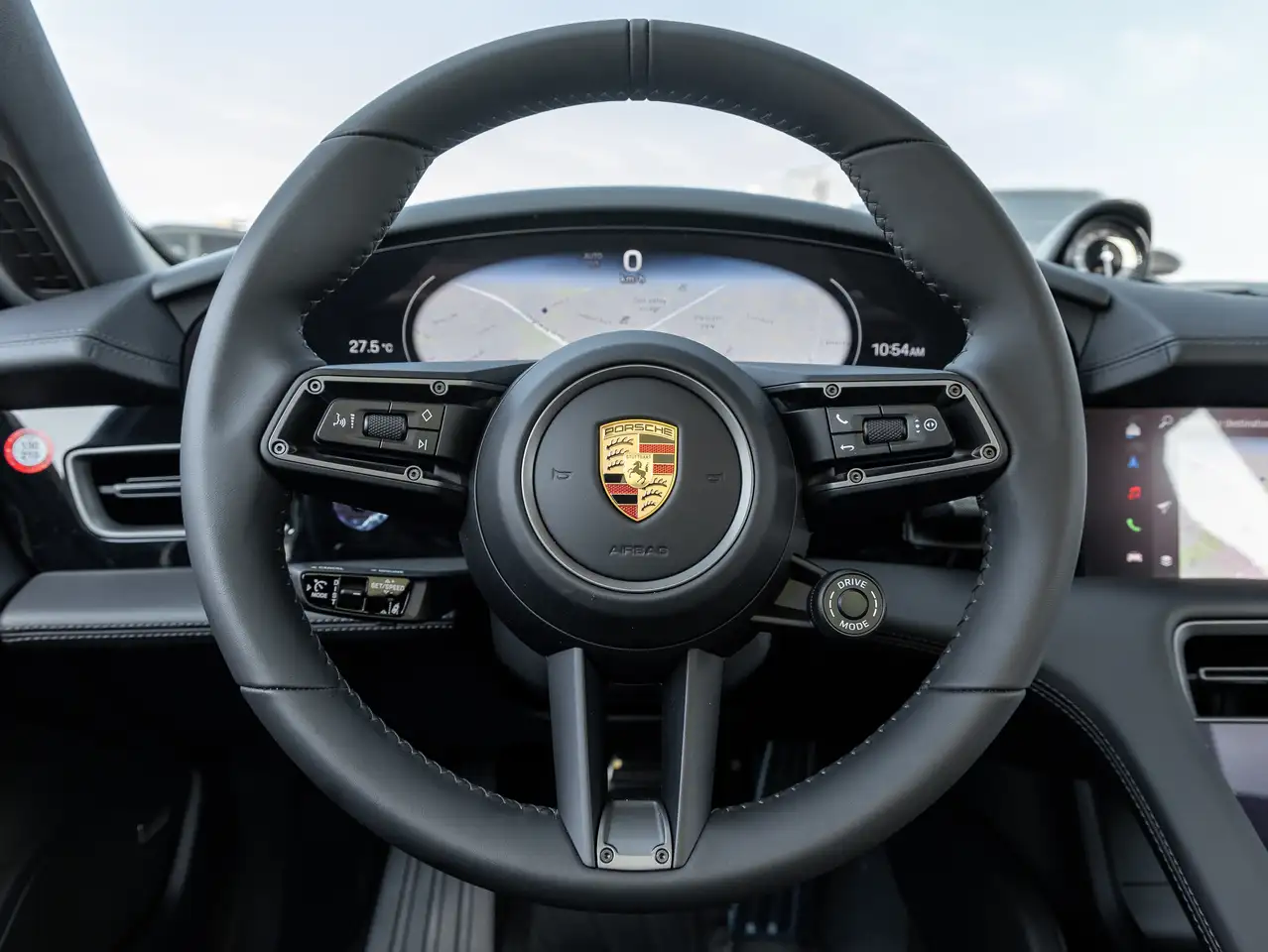 Porsche Taycan снимка Porsche Taycan