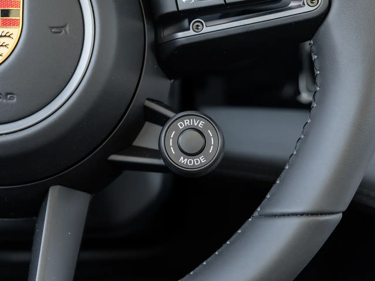 Porsche Taycan снимка Porsche Taycan