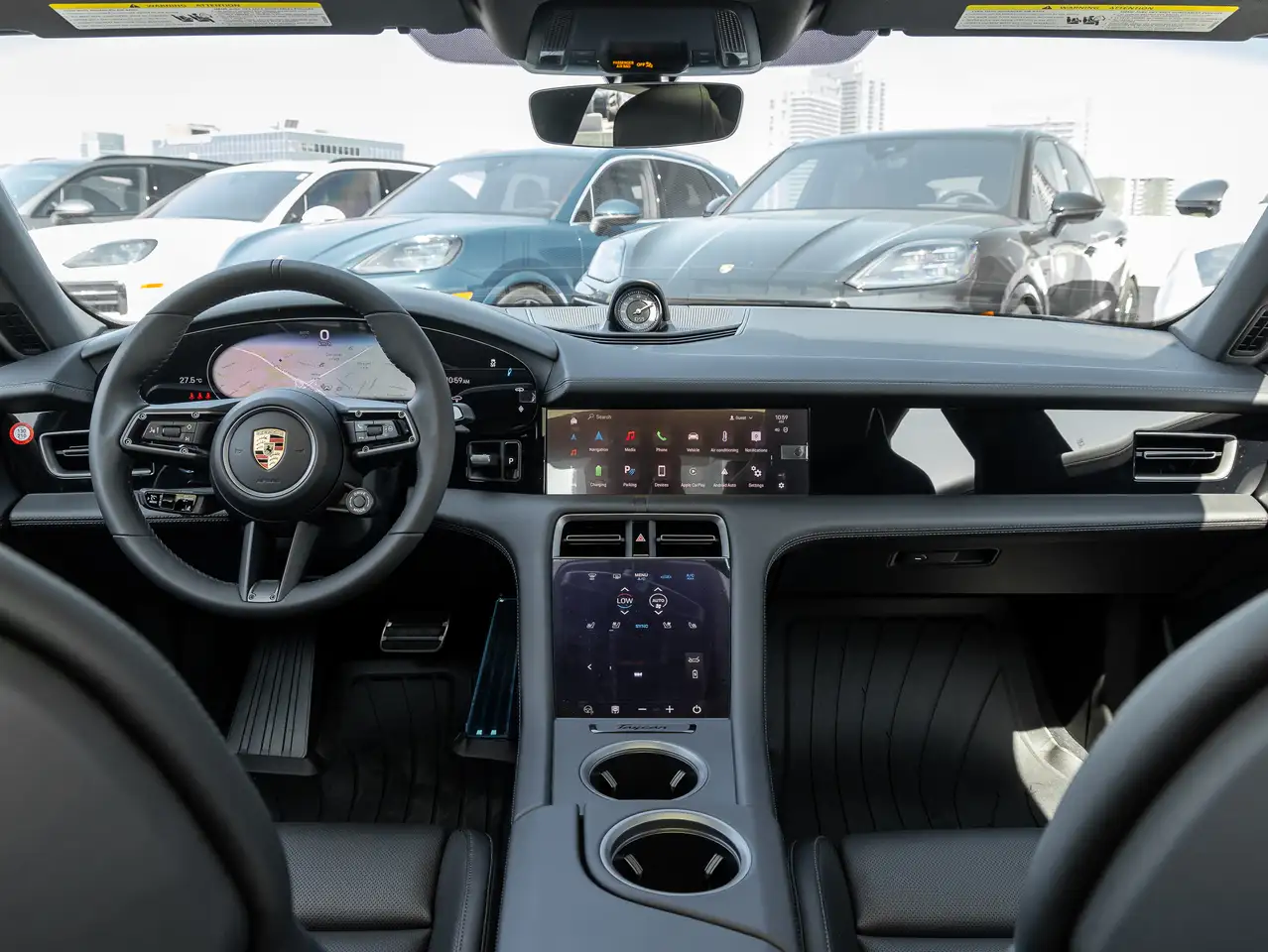 Porsche Taycan снимка Porsche Taycan