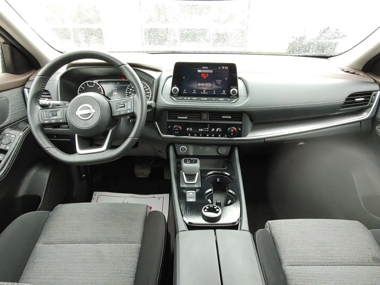 Nissan Rogue снимка Nissan Rogue