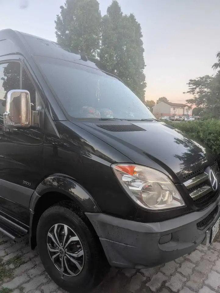 Mercedes-Benz Sprinter photo Mercedes-Benz Sprinter