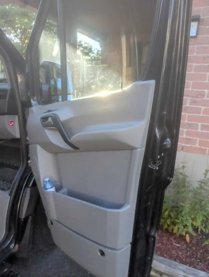 Mercedes-Benz Sprinter photo Mercedes-Benz Sprinter