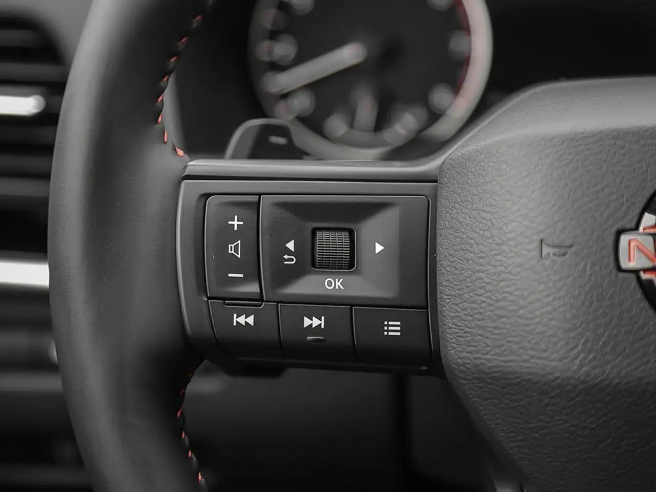 Nissan Rogue photo Nissan Rogue