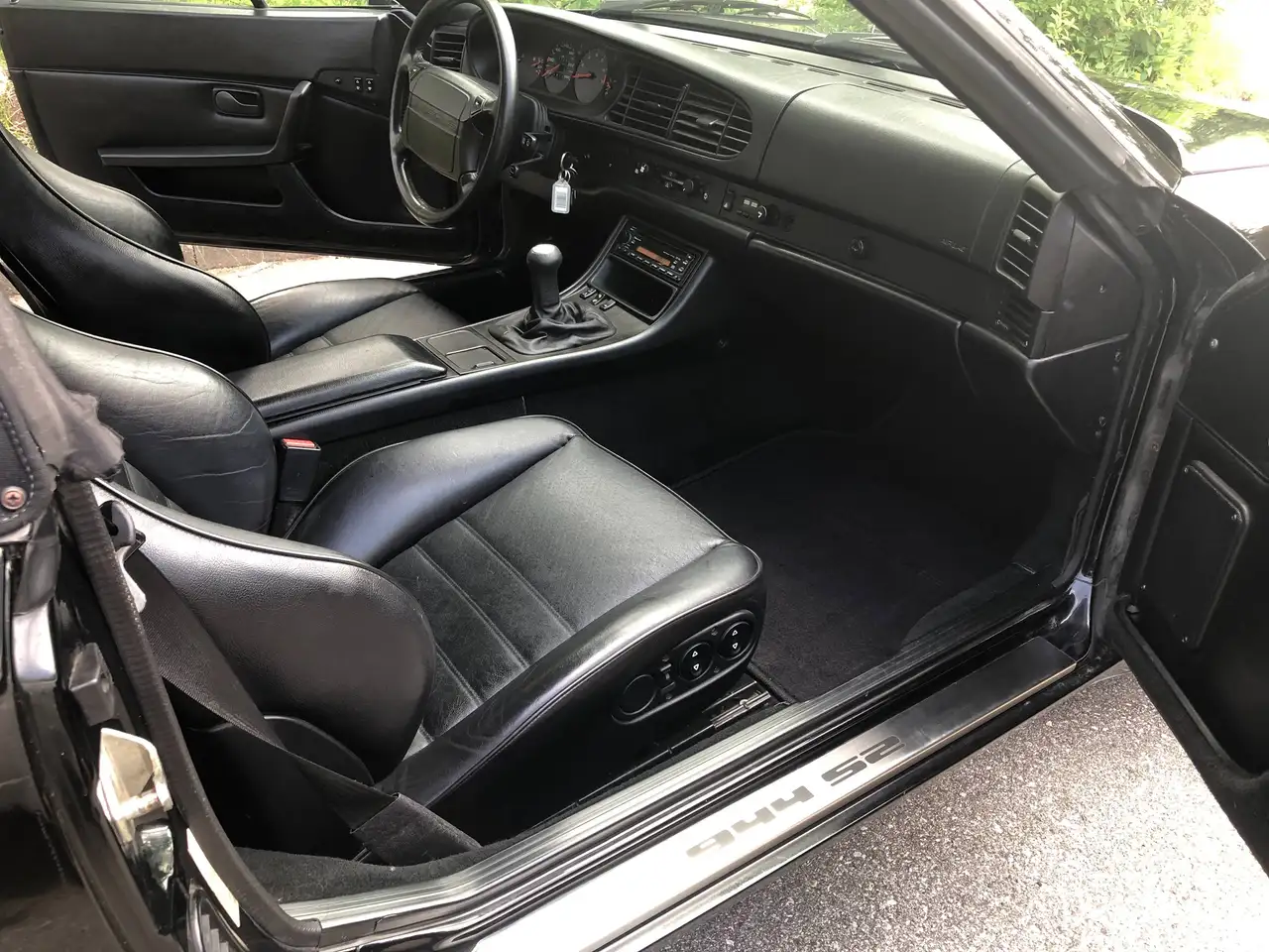 Porsche 944 photo Porsche 944