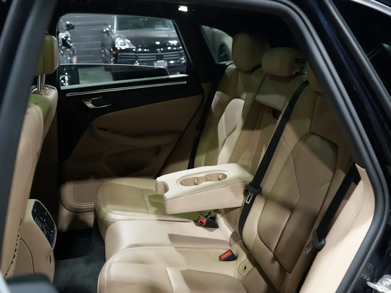 Porsche Macan снимка Porsche Macan