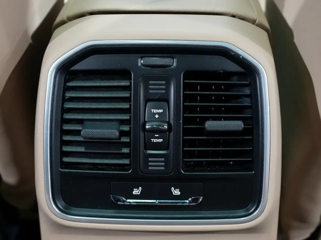 Porsche Macan снимка Porsche Macan