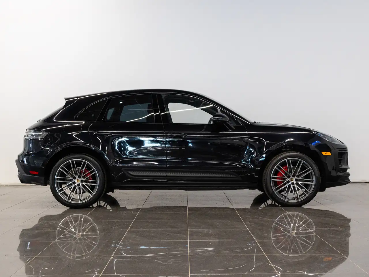 Porsche Macan photo Porsche Macan