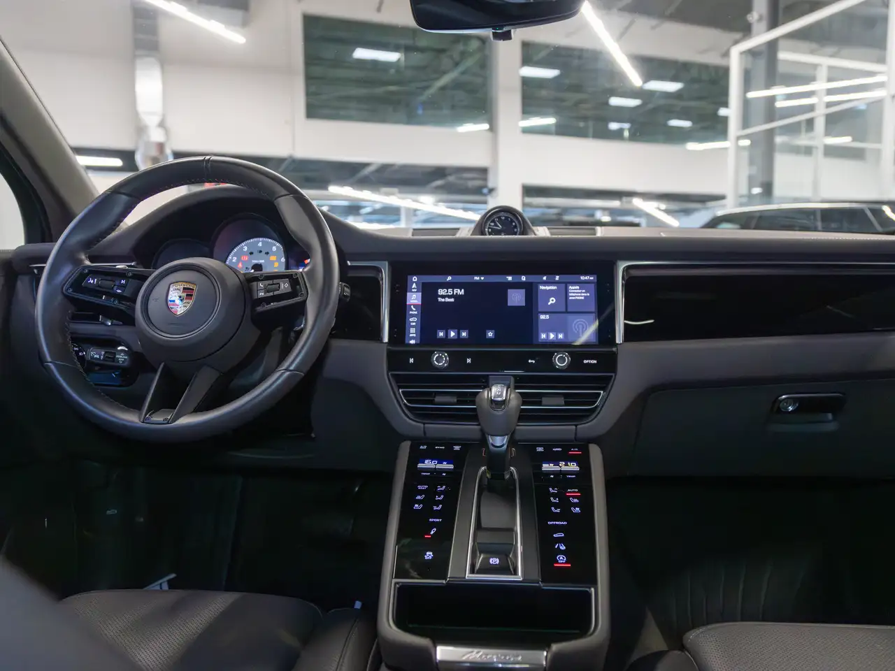 Porsche Macan photo Porsche Macan