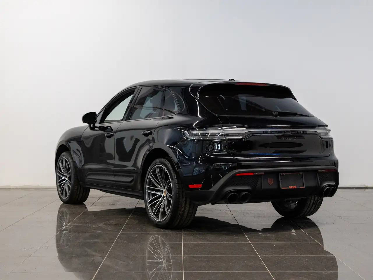 Porsche Macan photo Porsche Macan