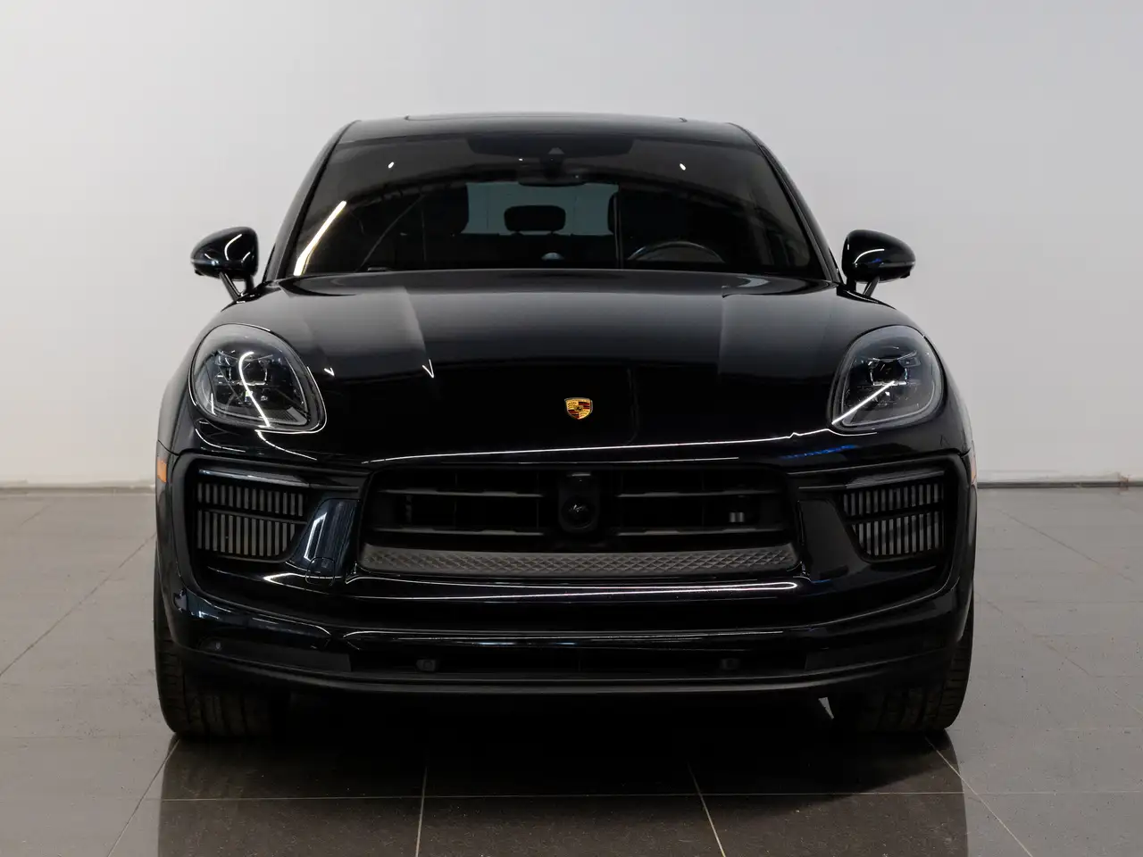 Porsche Macan photo Porsche Macan