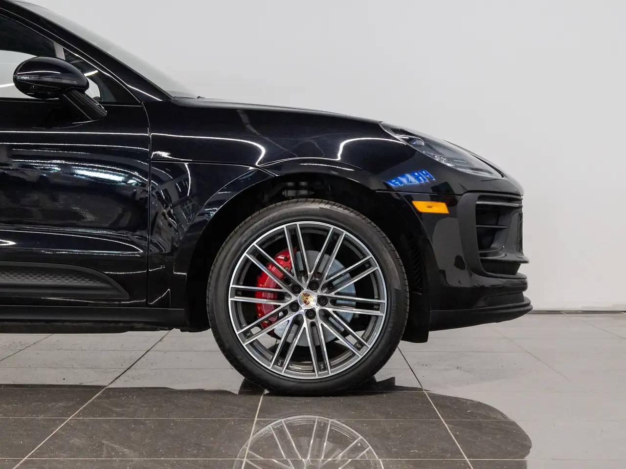 Porsche Macan photo Porsche Macan