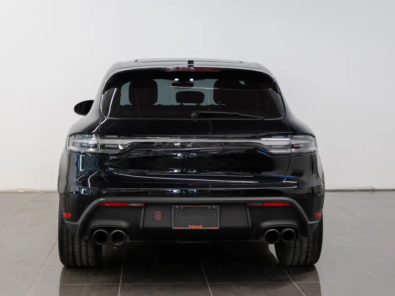 Porsche Macan photo Porsche Macan
