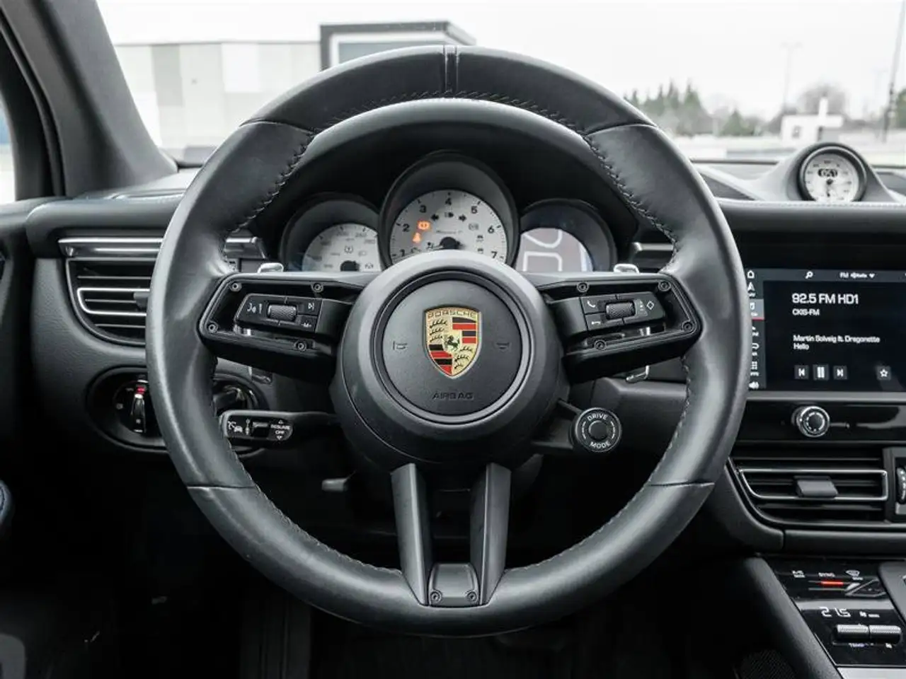Porsche Macan снимка Porsche Macan