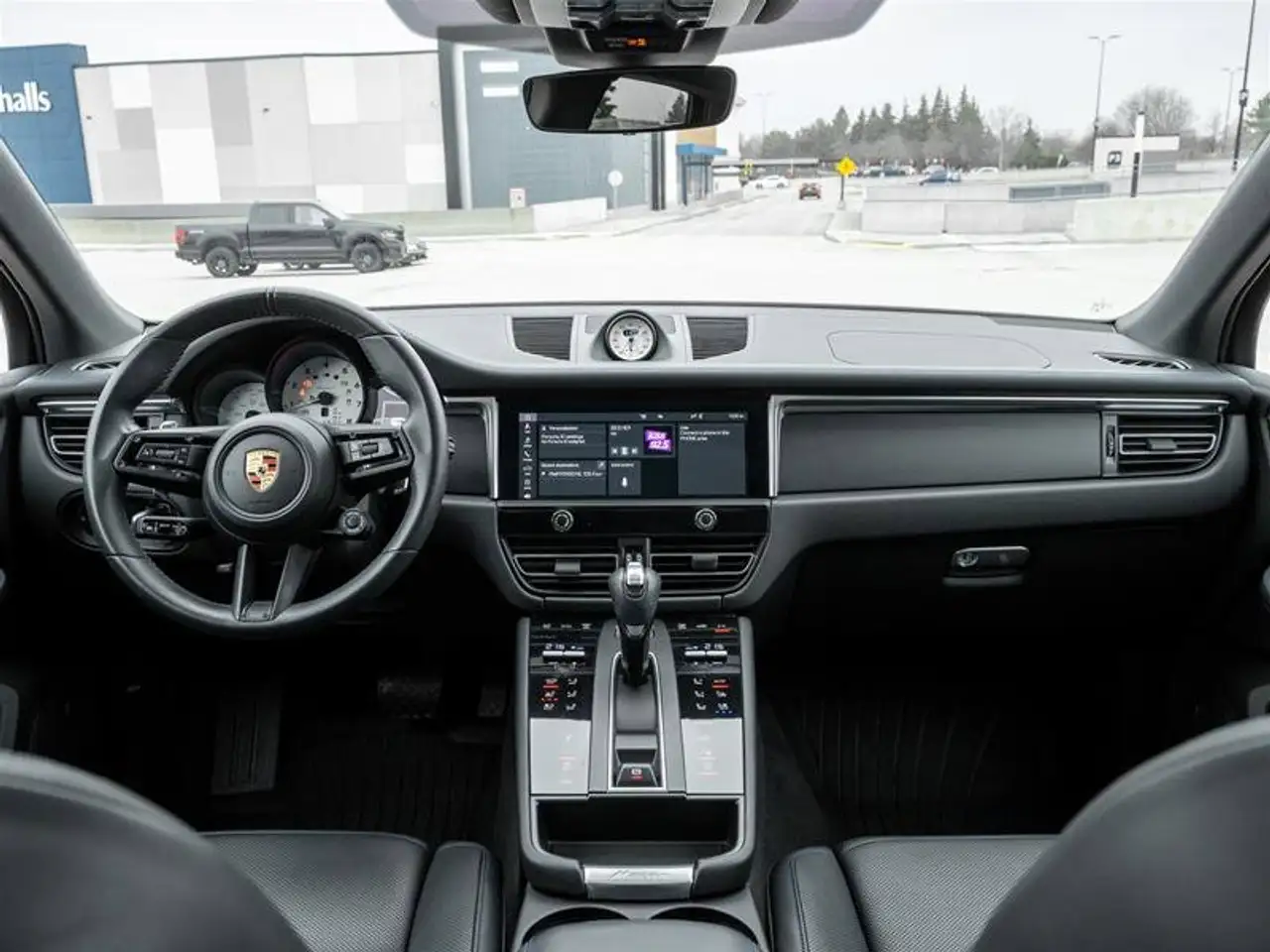 Porsche Macan снимка Porsche Macan