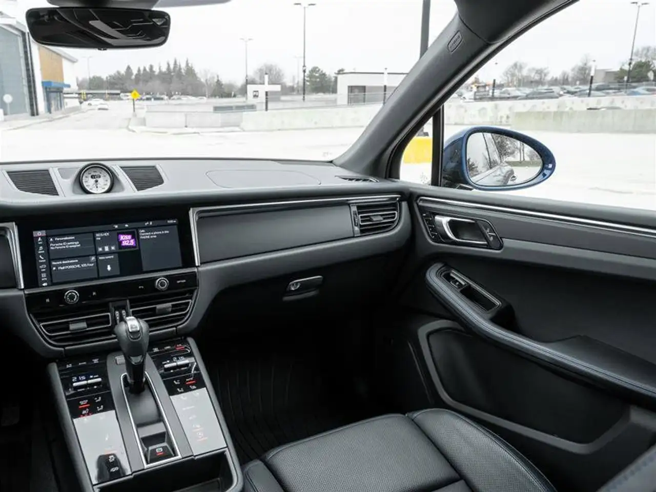 Porsche Macan снимка Porsche Macan