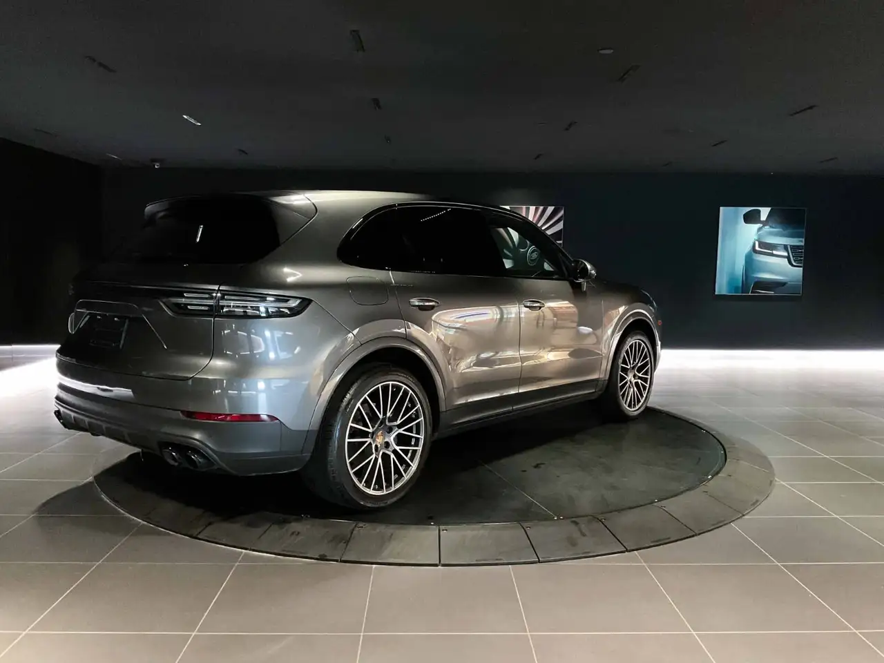 Porsche Cayenne photo Porsche Cayenne