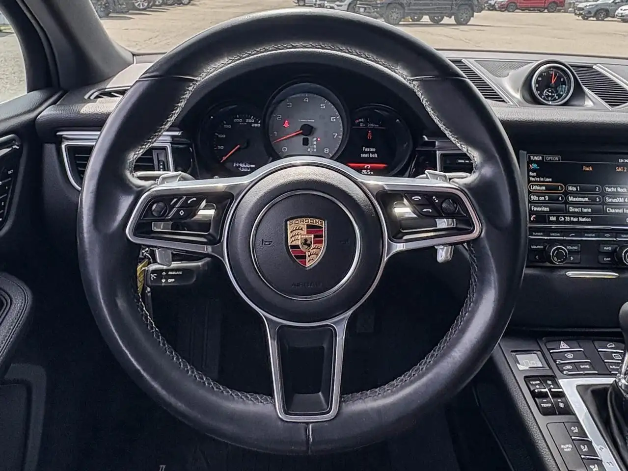 Porsche Macan photo Porsche Macan