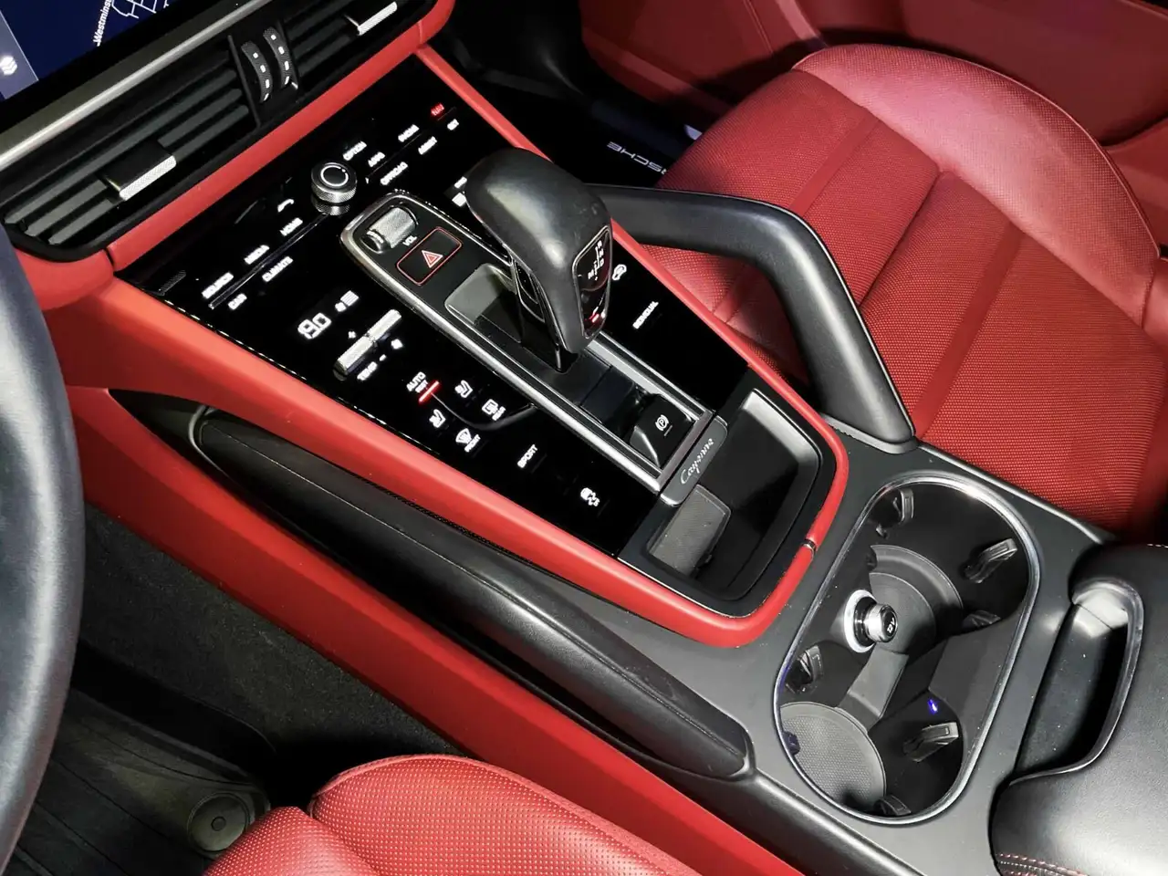 Porsche Cayenne photo Porsche Cayenne