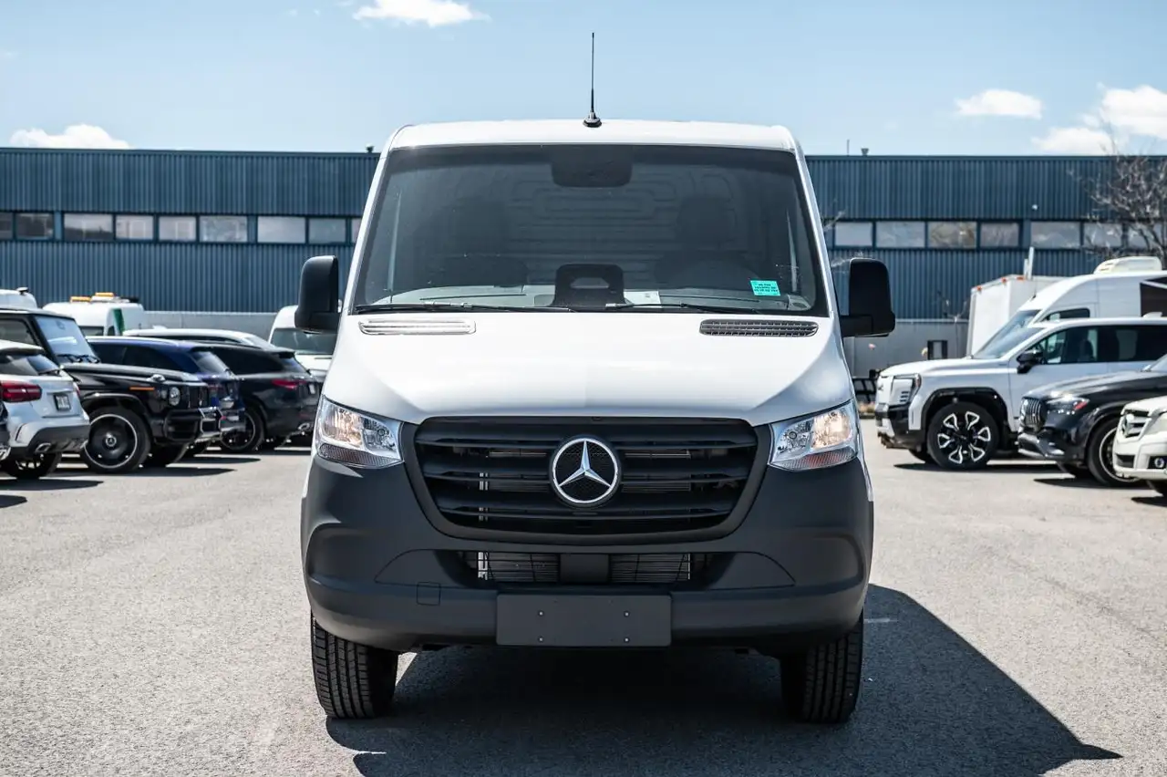 Mercedes-Benz Sprinter снимка Mercedes-Benz Sprinter