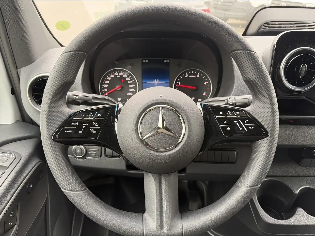 Mercedes-Benz Sprinter снимка Mercedes-Benz Sprinter