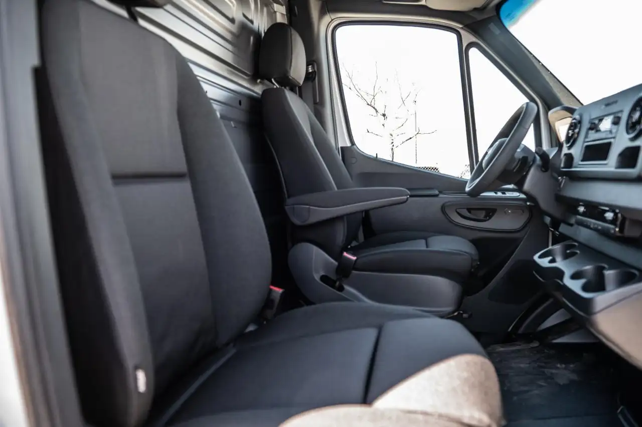 Mercedes-Benz Sprinter снимка Mercedes-Benz Sprinter