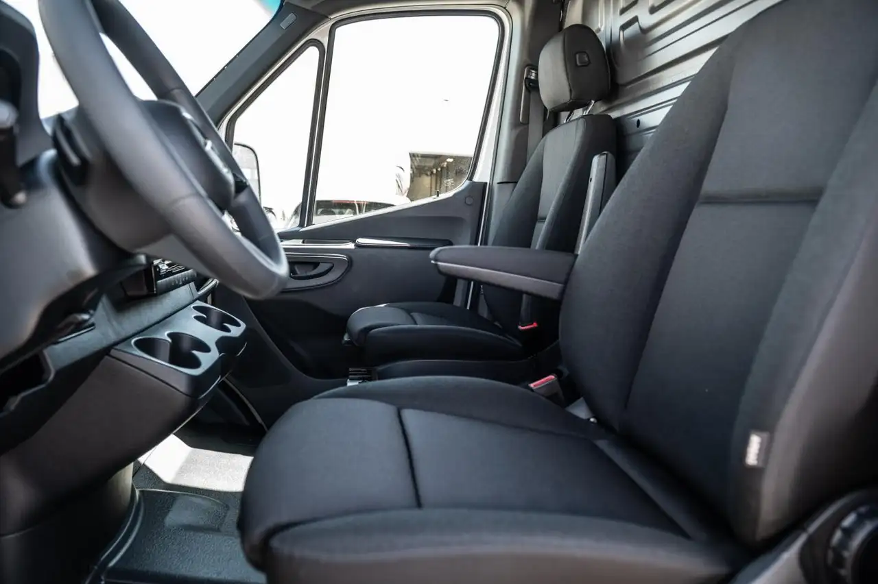 Mercedes-Benz Sprinter снимка Mercedes-Benz Sprinter