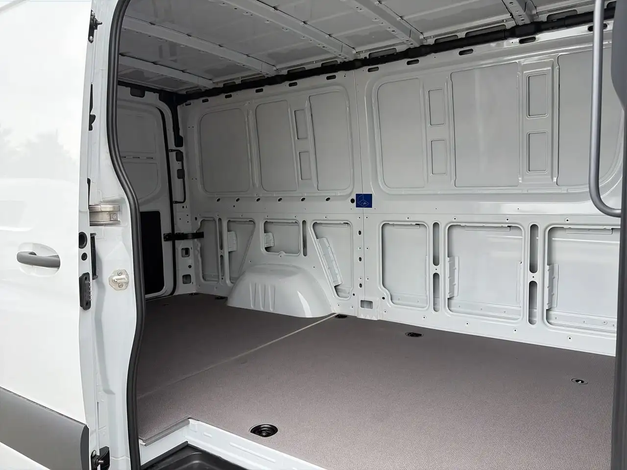 Mercedes-Benz Sprinter снимка Mercedes-Benz Sprinter