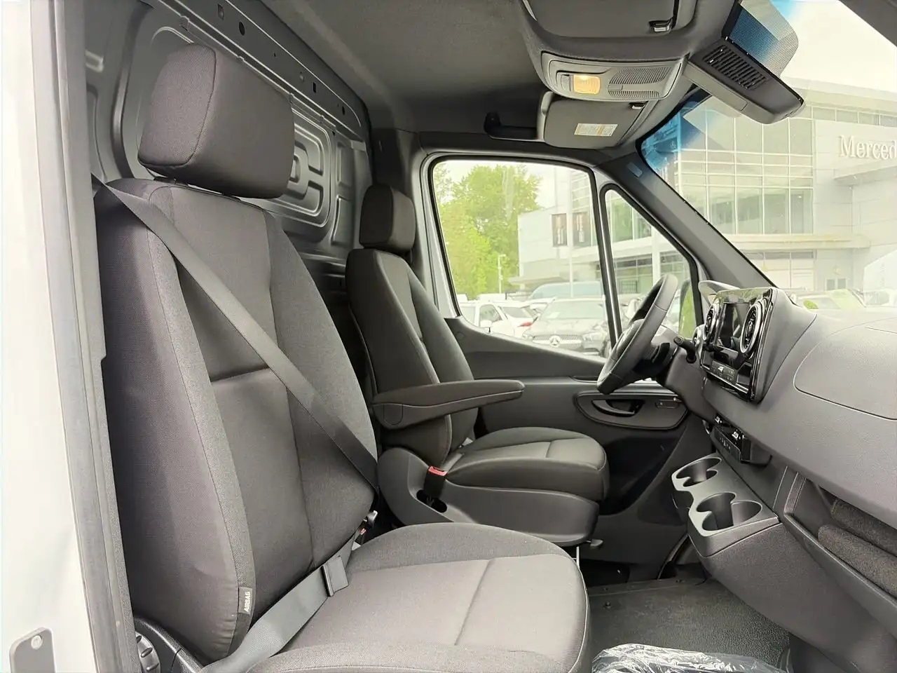 Mercedes-Benz Sprinter снимка Mercedes-Benz Sprinter