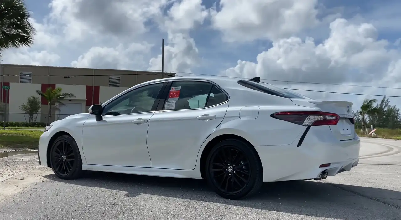 Toyota Camry снимка Toyota Camry