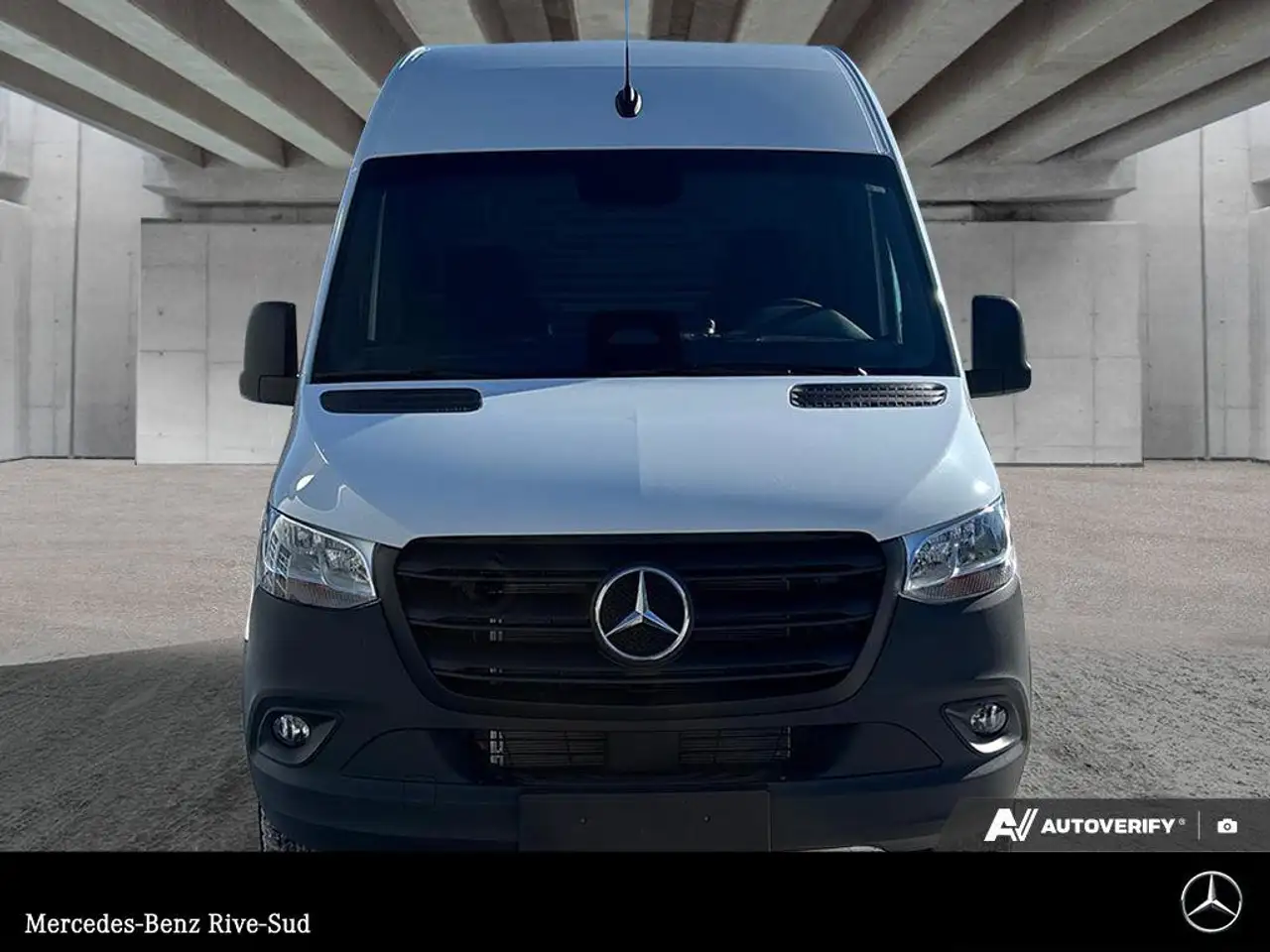Mercedes-Benz Sprinter снимка Mercedes-Benz Sprinter