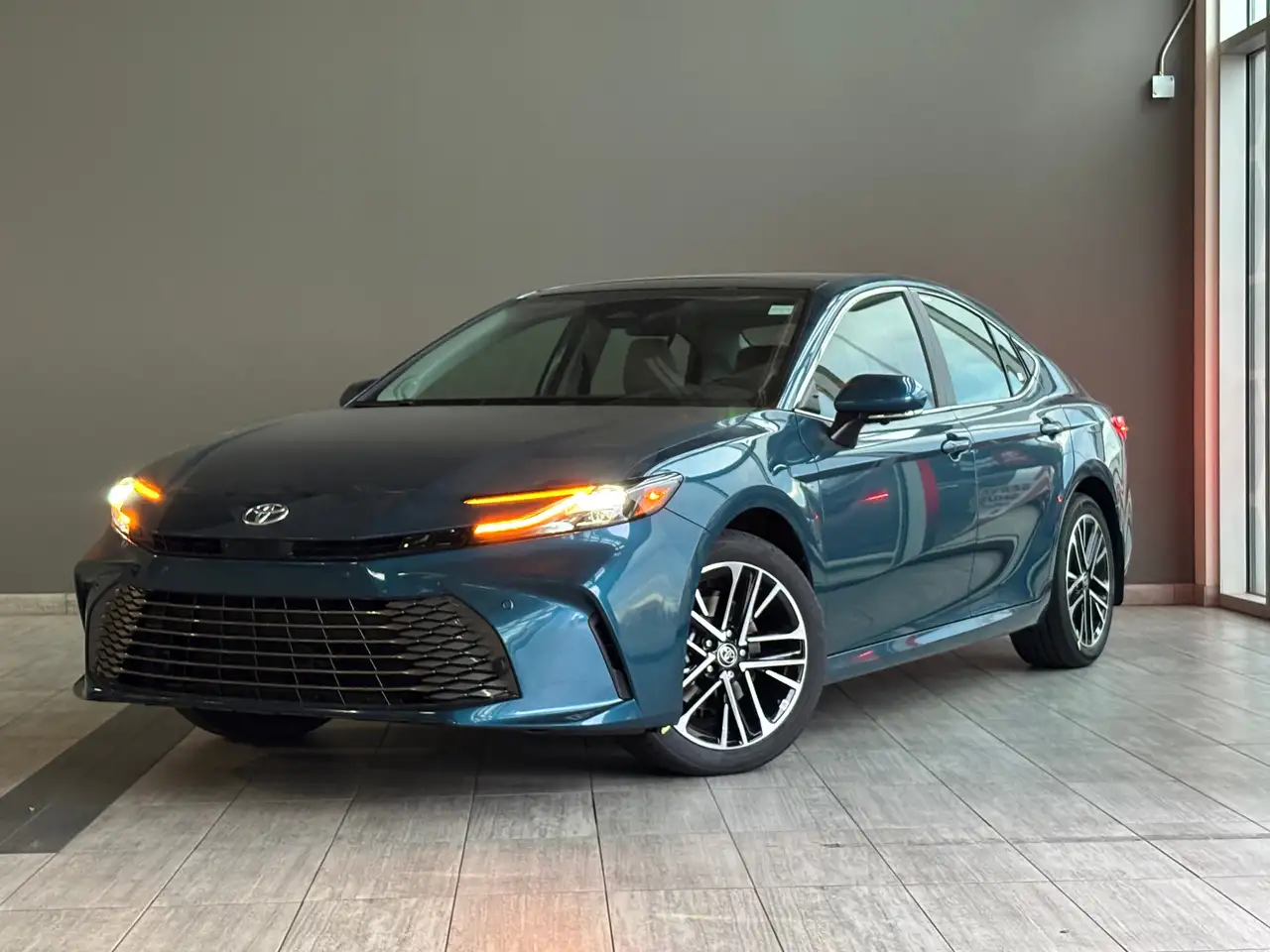 Toyota Camry снимка Toyota Camry
