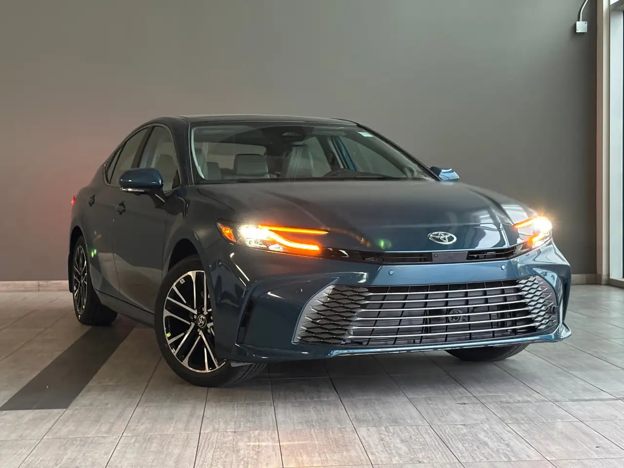 Toyota Camry снимка Toyota Camry