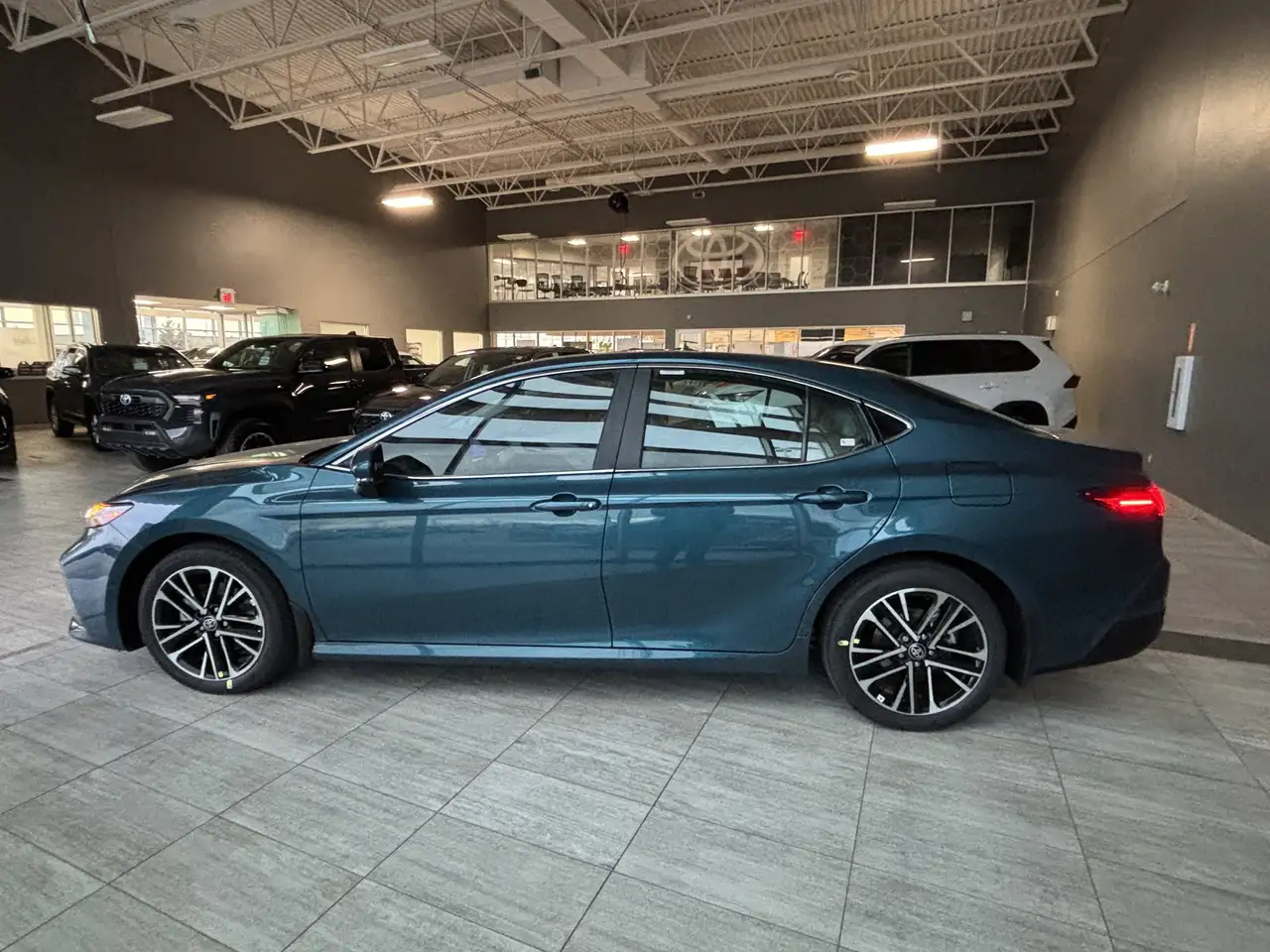 Toyota Camry снимка Toyota Camry