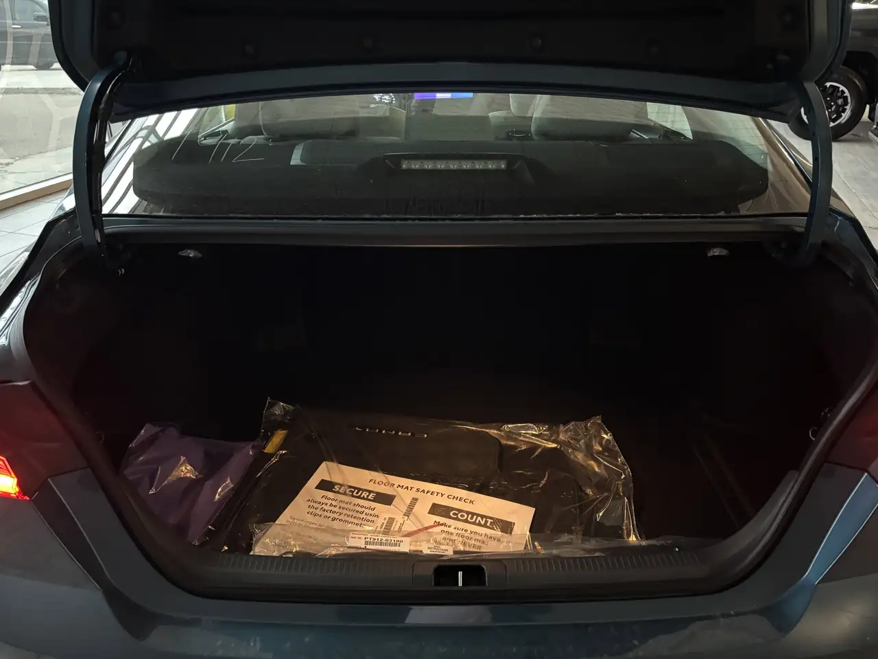 Toyota Camry снимка Toyota Camry