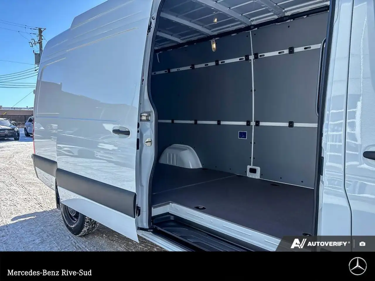 Mercedes-Benz Sprinter снимка Mercedes-Benz Sprinter