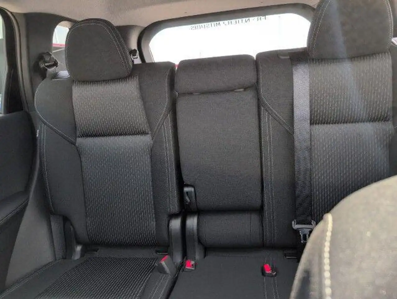 Mitsubishi Outlander снимка Mitsubishi Outlander