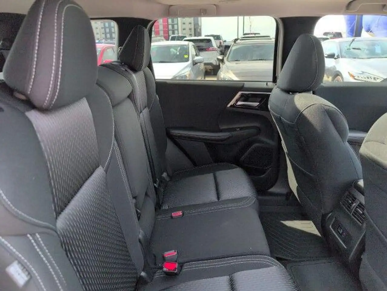 Mitsubishi Outlander снимка Mitsubishi Outlander